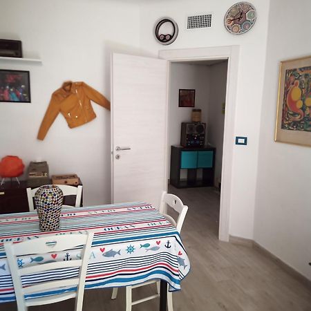 Grand F2 60Mq Centre Antibes, Proche Plages, Commerces, 2 Balcons, Parking, Train, Bus, Deco Vintage, Pet Friendly, Ideal Famille Ou 1-2 Couples Lejlighed Eksteriør billede