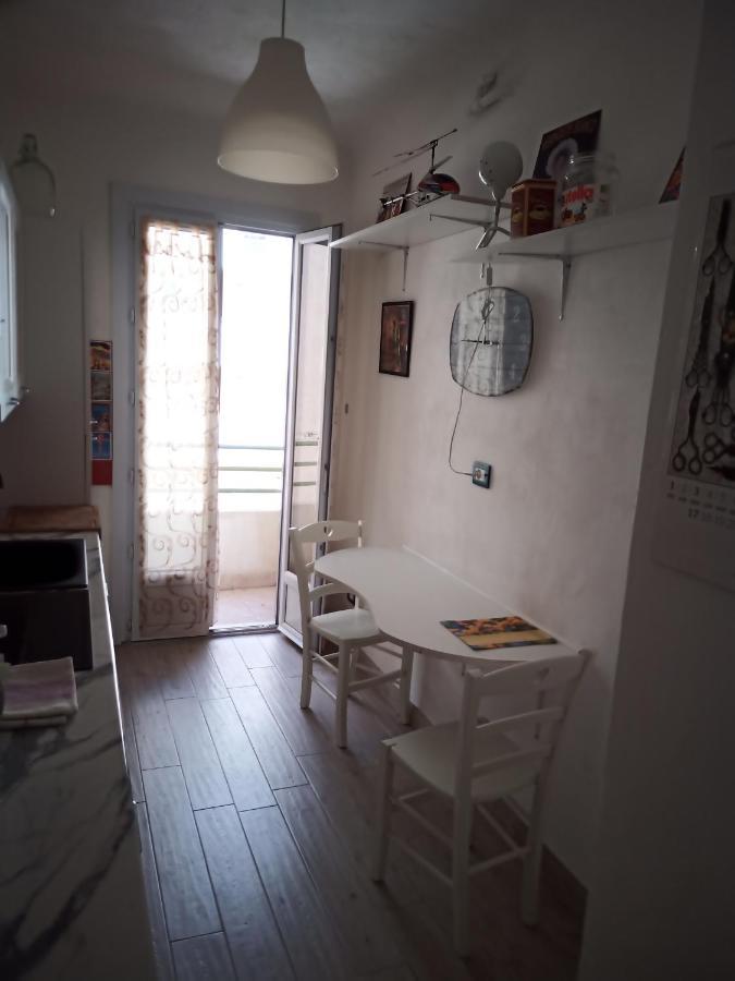 Grand F2 60Mq Centre Antibes, Proche Plages, Commerces, 2 Balcons, Parking, Train, Bus, Deco Vintage, Pet Friendly, Ideal Famille Ou 1-2 Couples Lejlighed Eksteriør billede