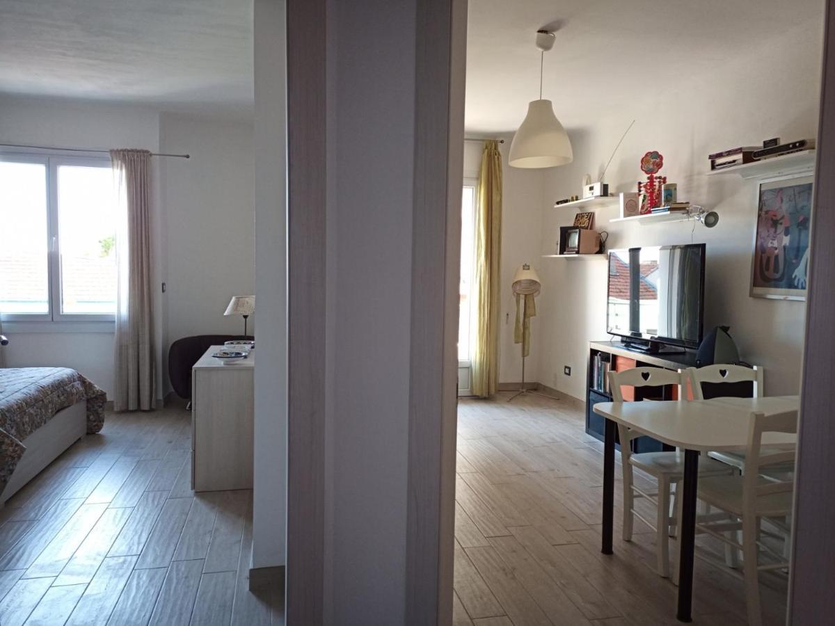 Grand F2 60Mq Centre Antibes, Proche Plages, Commerces, 2 Balcons, Parking, Train, Bus, Deco Vintage, Pet Friendly, Ideal Famille Ou 1-2 Couples Lejlighed Eksteriør billede